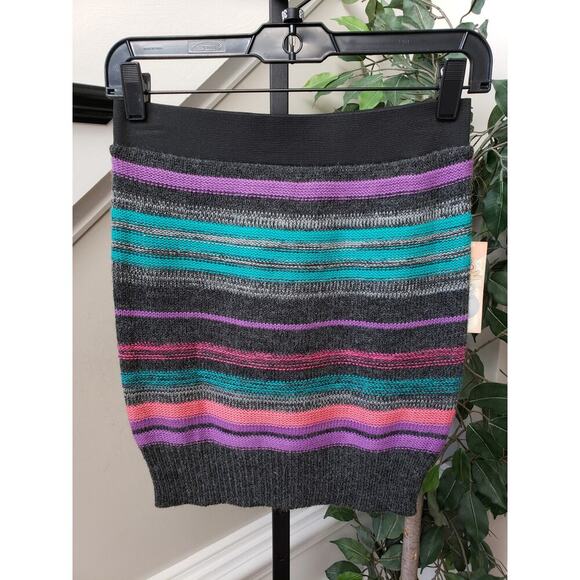 Mudd Women's Knit Sweater Skirt Small Striped Gray Pink Teal Pull-On Stretch - Picture 2 of 10